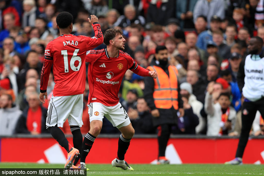 意媒：因西涅优先考虑加盟拉齐奥，他正等待俱乐部的明确信号